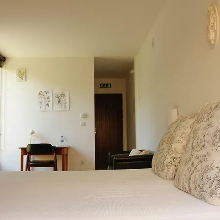 Pensao Favorita Guest house