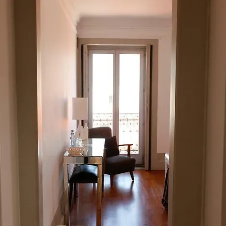 Guest house Pensao Favorita 2*